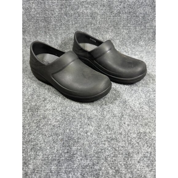 Crocs Womens W11 black Bistro Slip-Resistant Clogs Durable Comfort - Picture 1 of 16